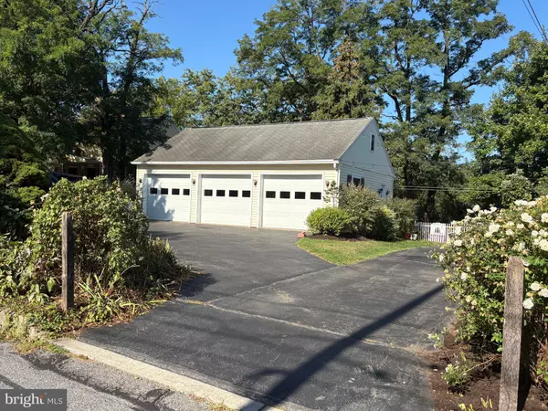 Akron, PA 17501,112 N 10TH ST