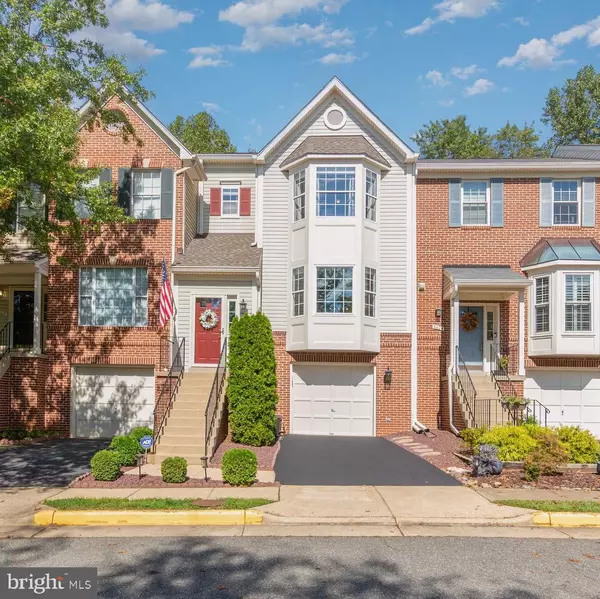 5606 GLENWOOD MEWS DR, Alexandria, VA 22315