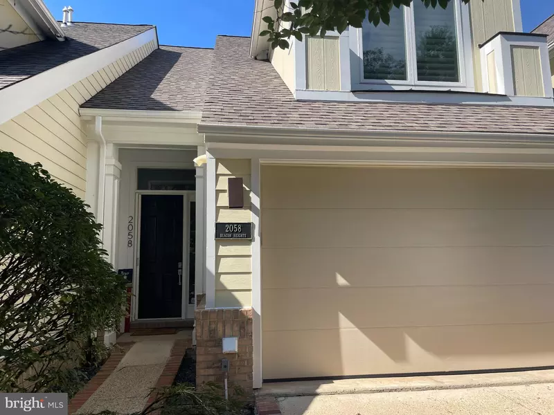 2058 BEACON HEIGHTS DR, Reston, VA 20191