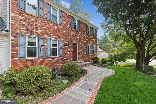 Fairfax, VA 22032,9352 CHESTNUT KNOLLS DR