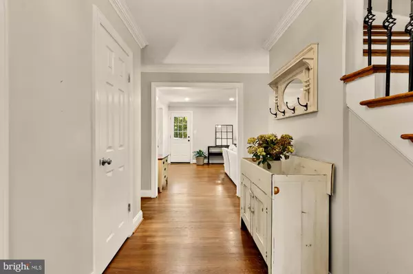 Bethesda, MD 20817,6405 REDWING RD