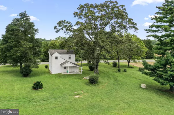 Hague, VA 22469,4516 OLDHAMS RD