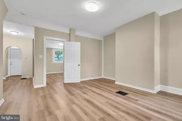 Burlington, NJ 08016,17 E FEDERAL ST