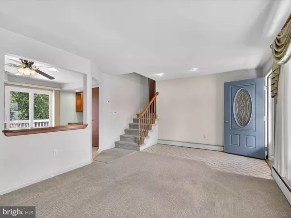 New Holland, PA 17557,579 W BROAD ST