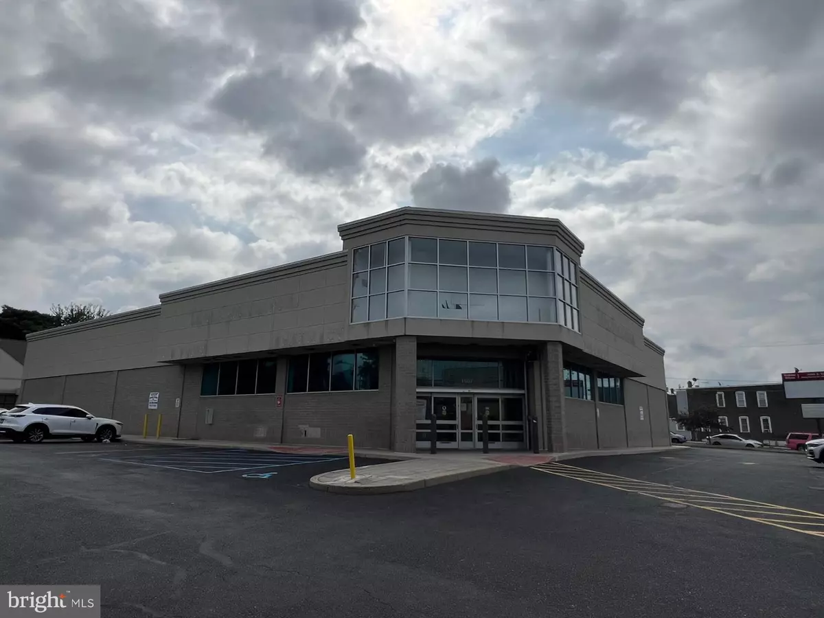 Philadelphia, PA 19124,5301-17 FRANKFORD