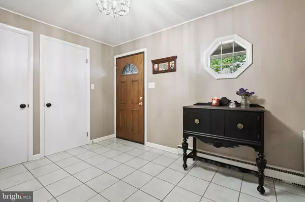 Mechanicsburg, PA 17055,118 VICTORIA DR