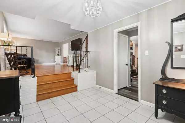 Mechanicsburg, PA 17055,118 VICTORIA DR