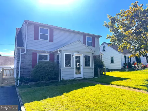 40 BUNTING LN, Aston, PA 19014