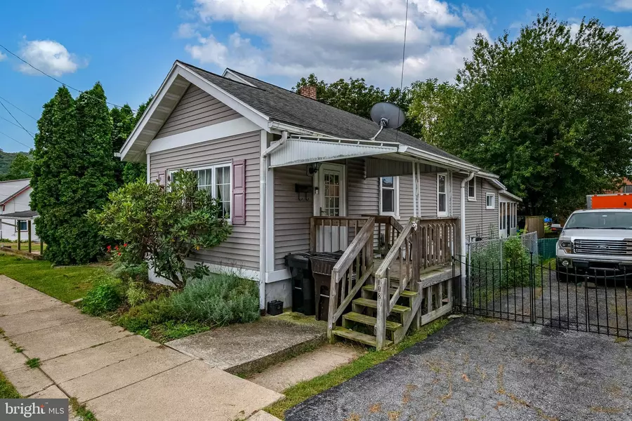 108 MIDLAND AVE, Reading, PA 19606