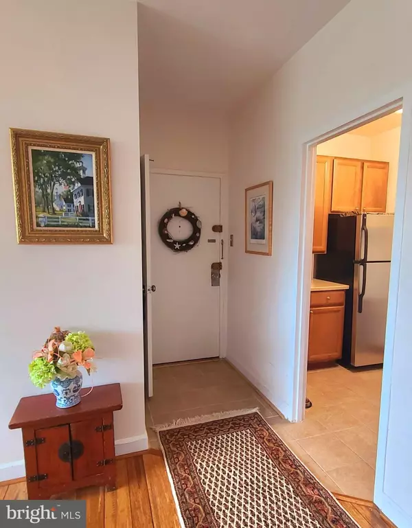 Arlington, VA 22209,1021 ARLINGTON BLVD #330