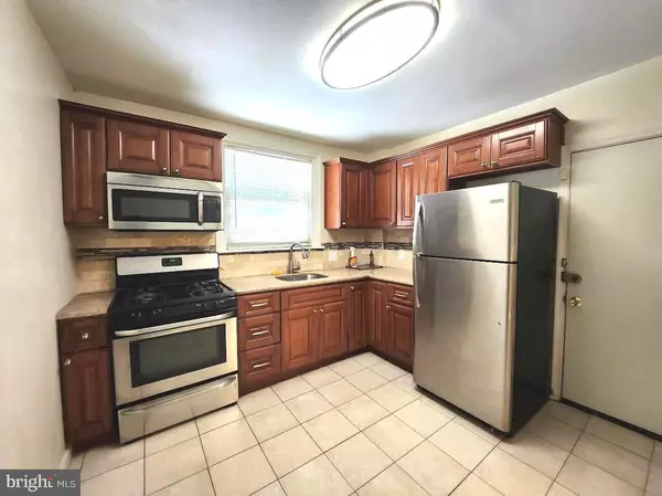 Philadelphia, PA 19141,6217 N BOUVIER ST
