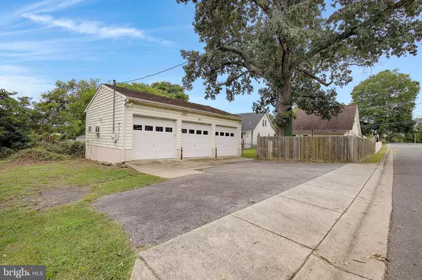 Bowie, MD 20720,8711 CHESTNUT AVE