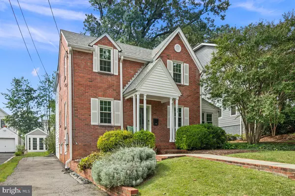 Arlington, VA 22205,1134 N HARRISON ST