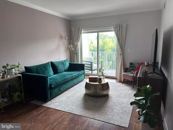 Alexandria, VA 22312,6301 EDSALL RD #205