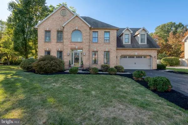 1303 KING ARTHUR DR, Mechanicsburg, PA 17050