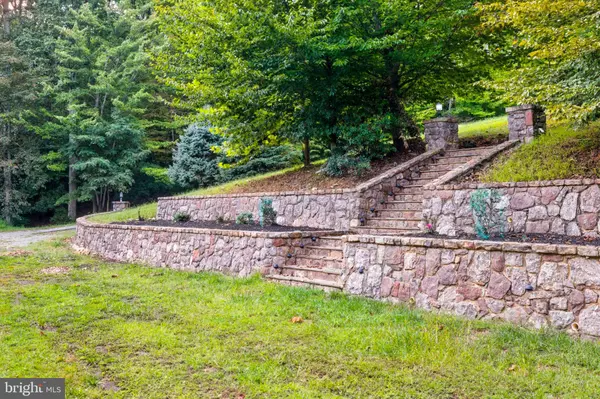 Leesburg, VA 20176,14388 WATERFORD WOODS CT