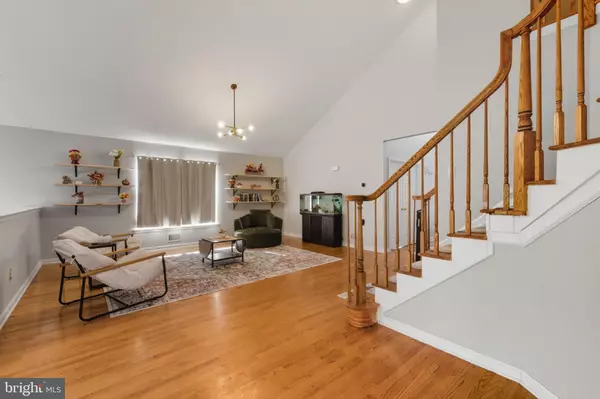 West Deptford, NJ 08086,1017 SHIRA CT