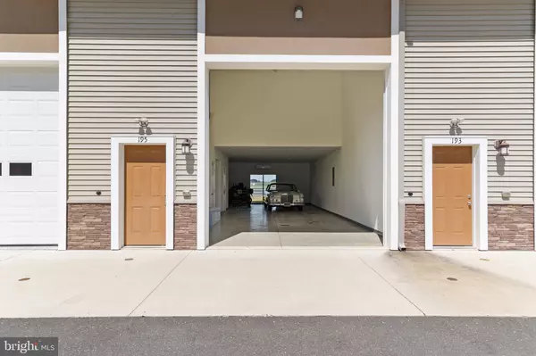 Millville, NJ 08332,195 CORSAIR DR