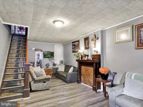 Reading, PA 19604,842 N 12TH ST