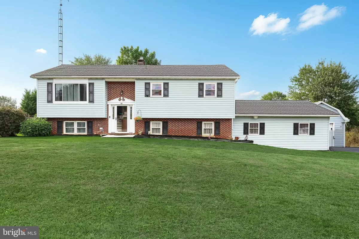 New Oxford, PA 17350,131 GROFT DR