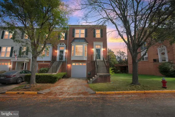 25402 HERRING CREEK DR, Chantilly, VA 20152