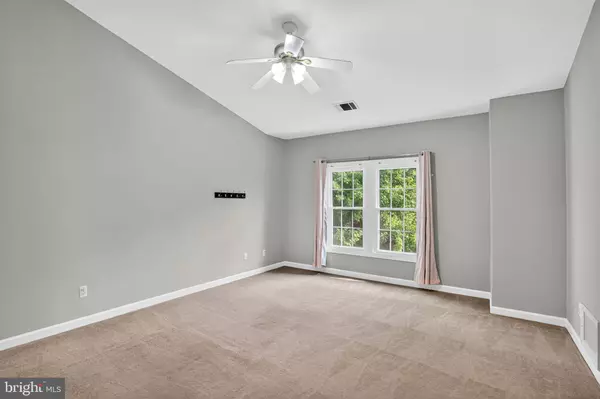 Chantilly, VA 20152,25402 HERRING CREEK DR