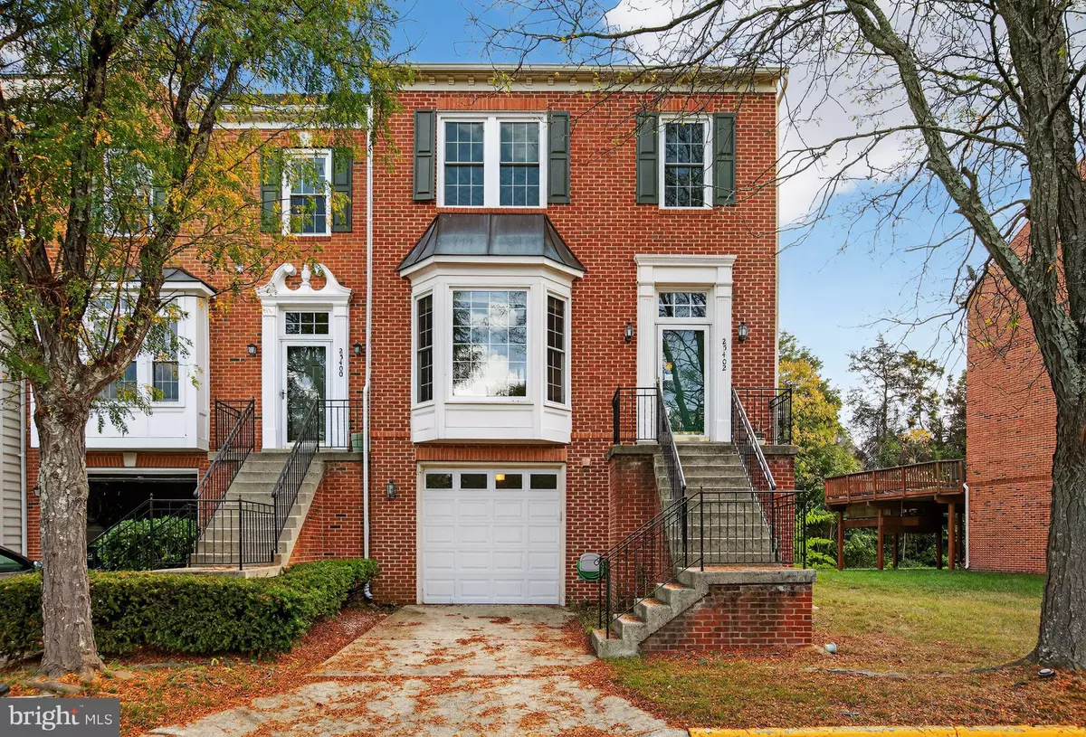 Chantilly, VA 20152,25402 HERRING CREEK DR