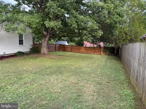 Falls Church, VA 22043,2112 PIMMIT DR