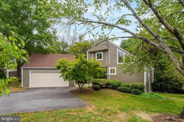 11916 MOSS POINT LN, Reston, VA 20194