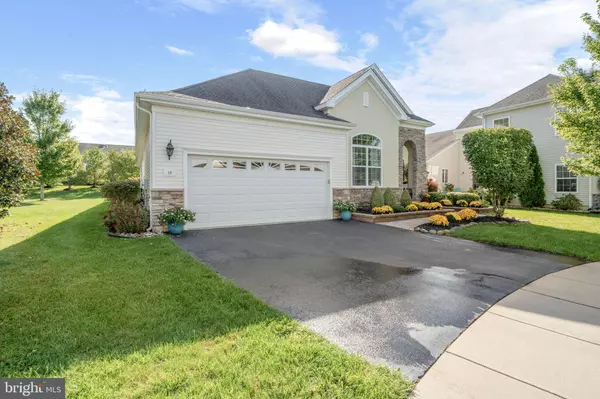 Barnegat, NJ 08005,10 CHAPEL HILL CT