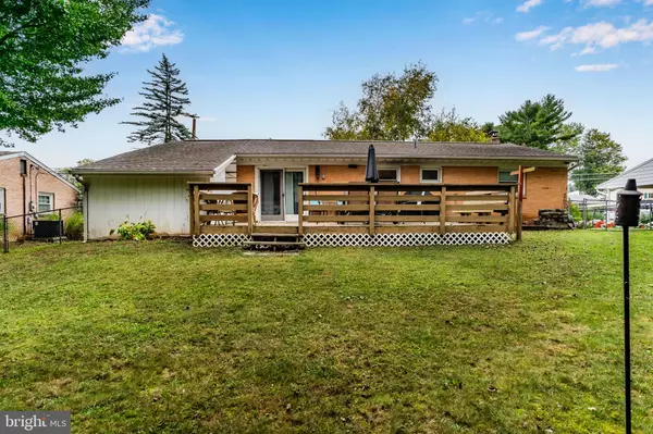 Camp Hill, PA 17011,920 W FOXCROFT DRIVE