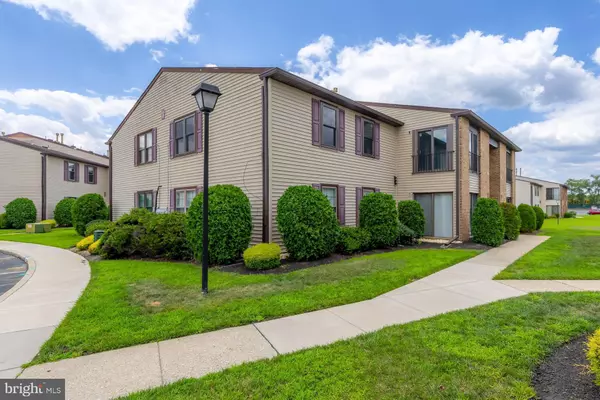 Sewell, NJ 08080,18 BRIGHTON PL