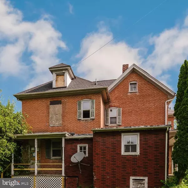 Greencastle, PA 17225,271-273 E BALTIMORE ST