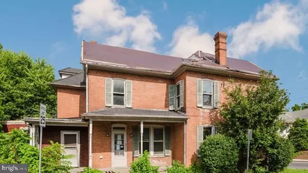 Greencastle, PA 17225,271-273 E BALTIMORE ST