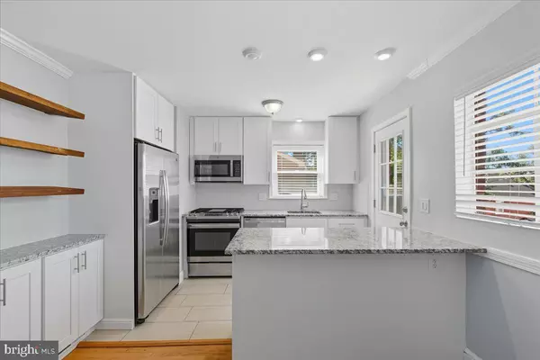 Arlington, VA 22202,3106 S HAYES ST