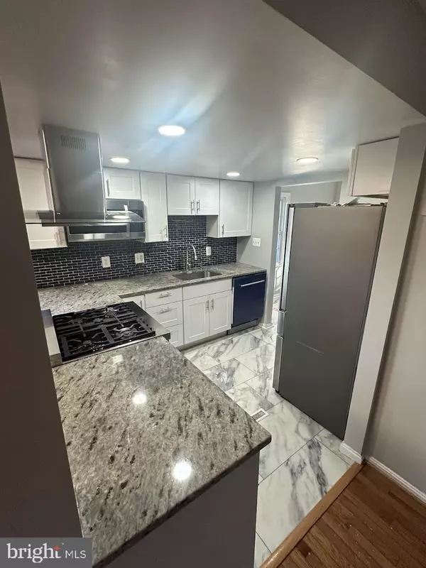 Alexandria, VA 22303,2101 HUNTINGTON AVE