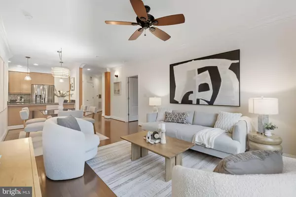 Alexandria, VA 22314,1115 CAMERON ST #215