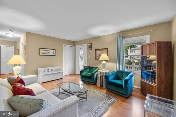 Sterling, VA 20164,108 N ALDER AVE