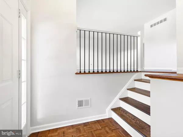 Newark, DE 19711,17 COOK RD