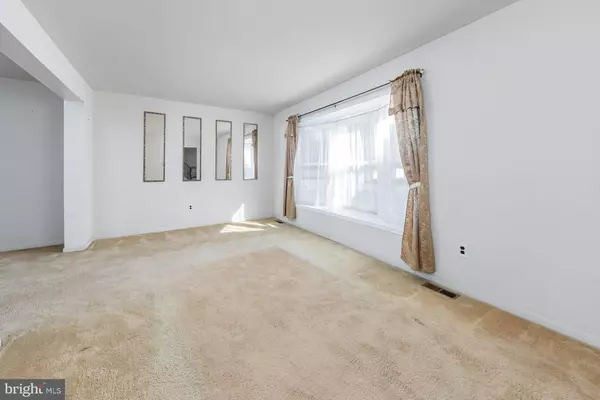 Edgewater Park, NJ 08010,8 FRAMINGHAM RD