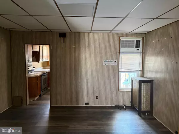 Philadelphia, PA 19124,5446 AKRON ST