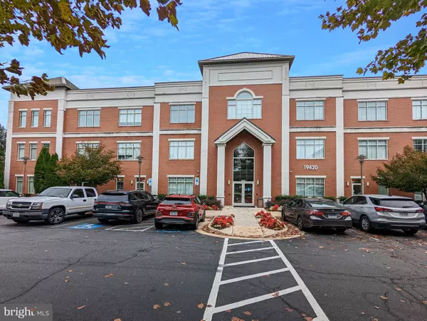 19420 GOLF VISTA PLZ #220, Leesburg, VA 20176