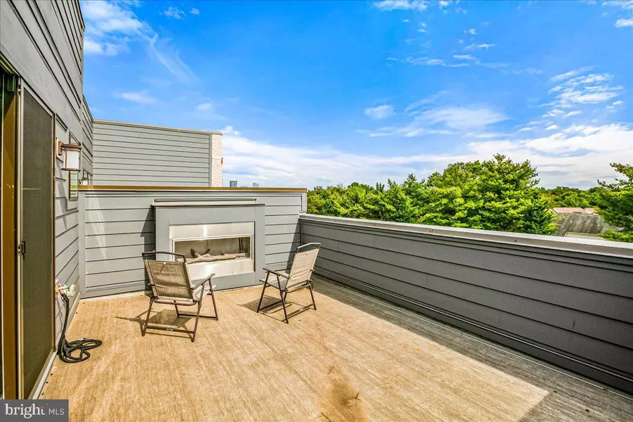 12768 SUNRISE VALLEY DR, Reston, VA 20191