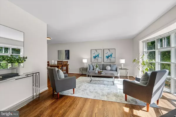 Annandale, VA 22003,7456 MADEIRA PL