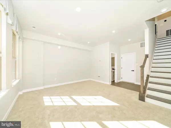 Montgomery Village, MD 20886,9430 OAK GROVE LANE