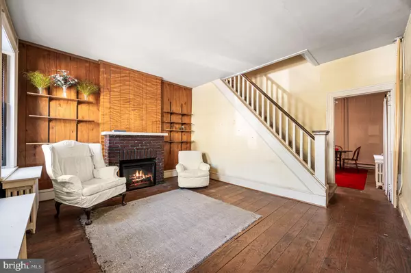 Philadelphia, PA 19128,174-76 LAURISTON ST