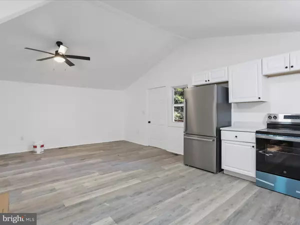 Hedgesville, WV 25427,480 MAVERICK TRL