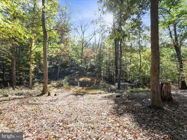 Hedgesville, WV 25427,480 MAVERICK TRL