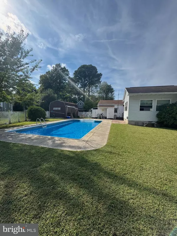 Ocean View, DE 19970,415 SERRILL AVE