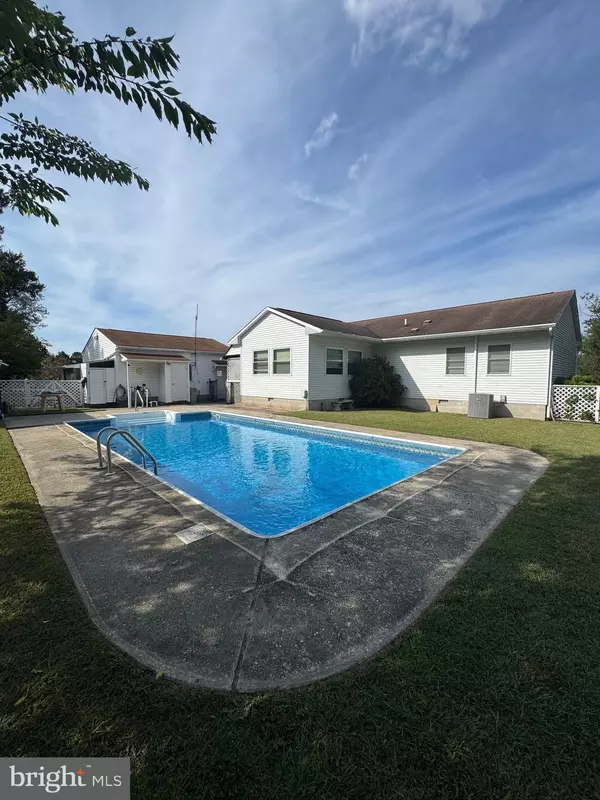 Ocean View, DE 19970,415 SERRILL AVE